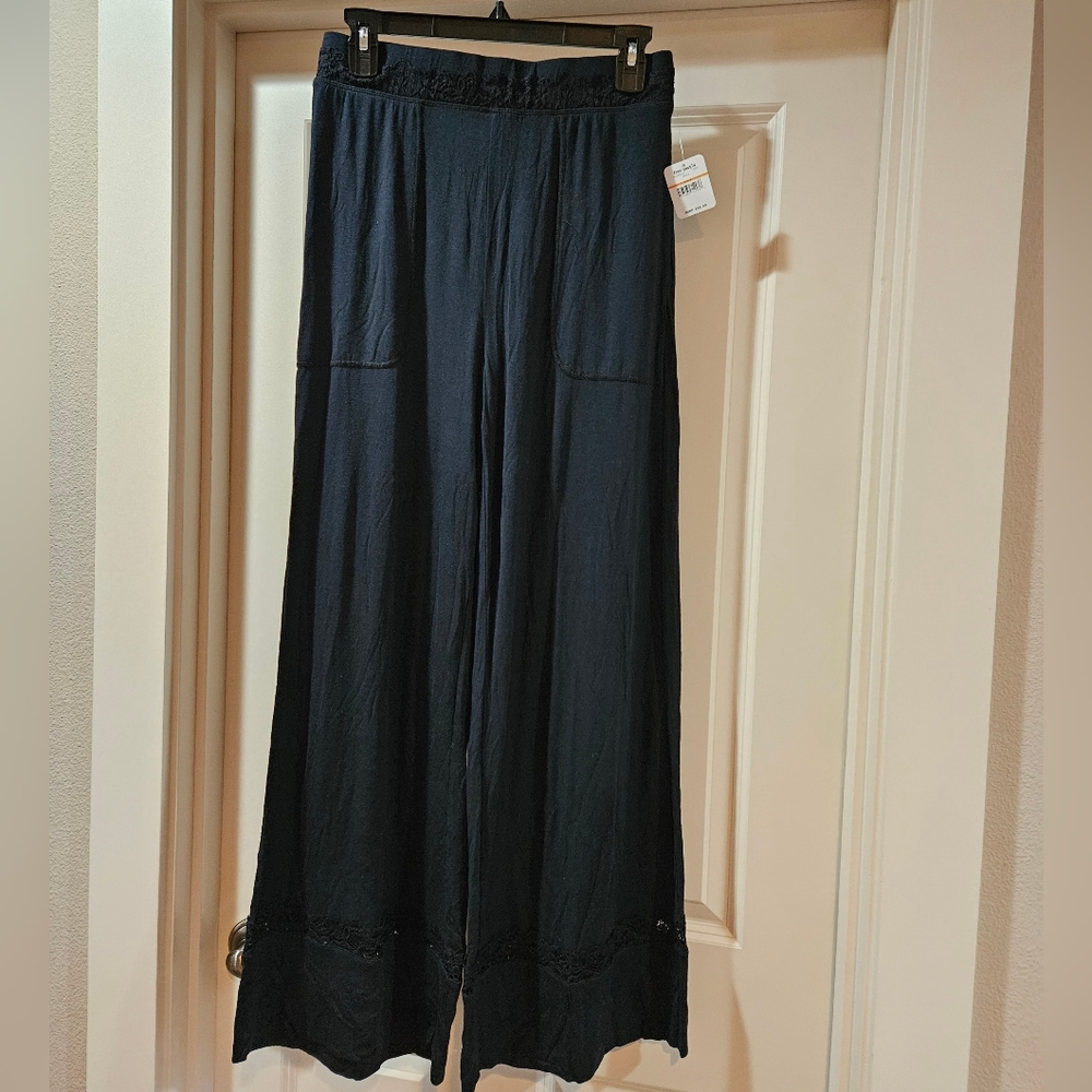 Free People Maddie PJ Lounge Pants High Rise Wide Leg Lace Stretchy Black Sm NWT - Picture 2 of 16